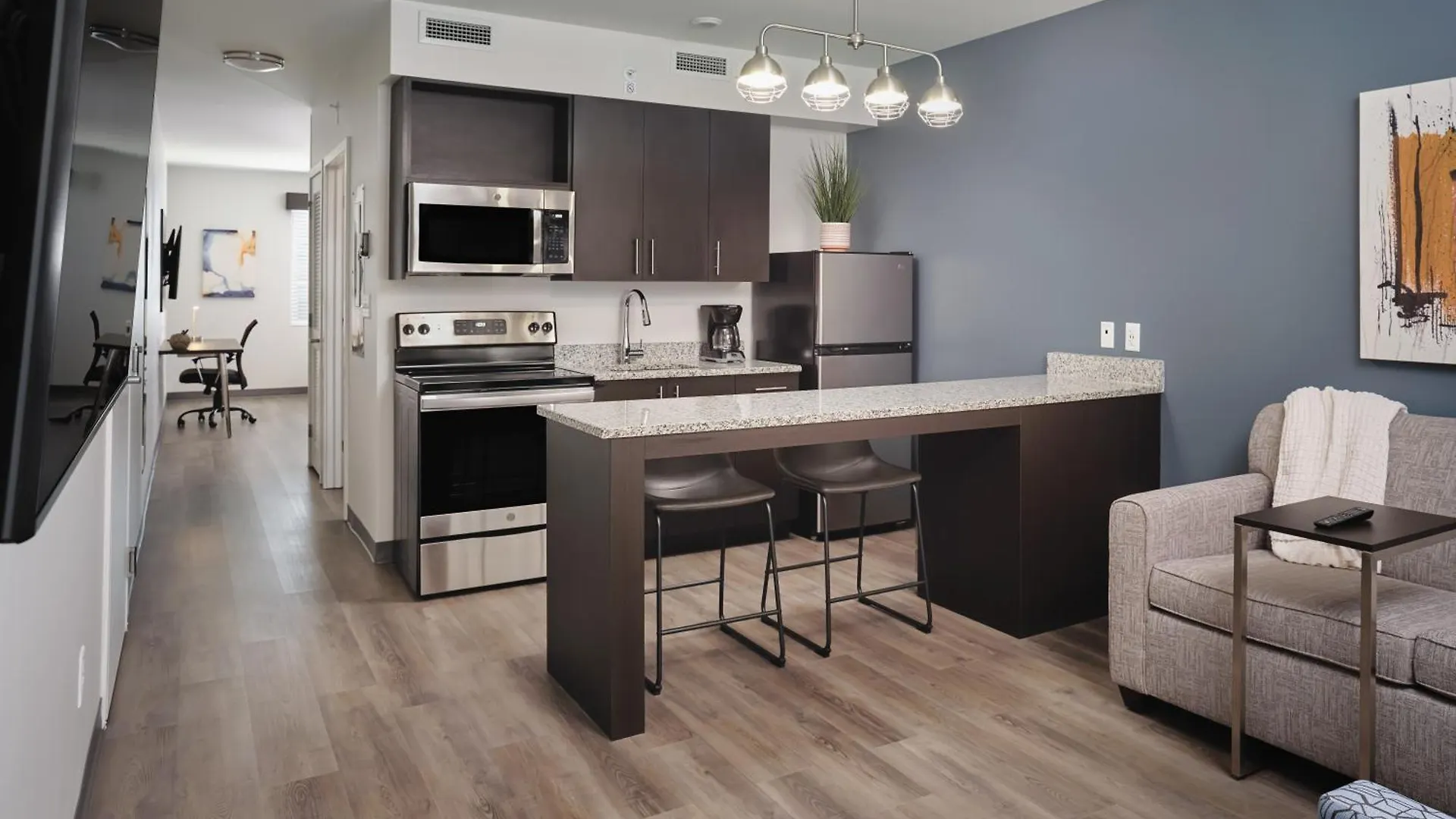 Stayapt Suites Charlotte North Huntersville